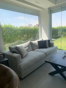 Villa Hyde Park - Image 1