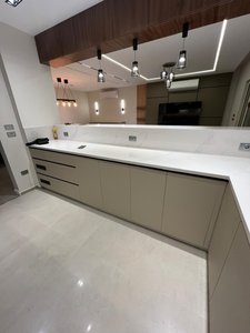 Mountain View Hyde Park  - Image 2